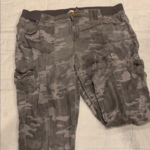 knox rose camo pants